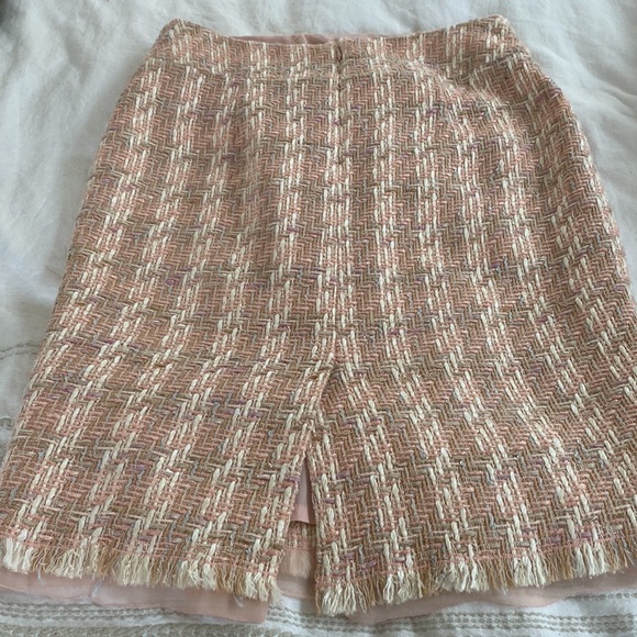 ALBERT NIPON Pink Tweed Ruffle Chiffon Skirt Suit Size 8 - Picture 7 of 14
